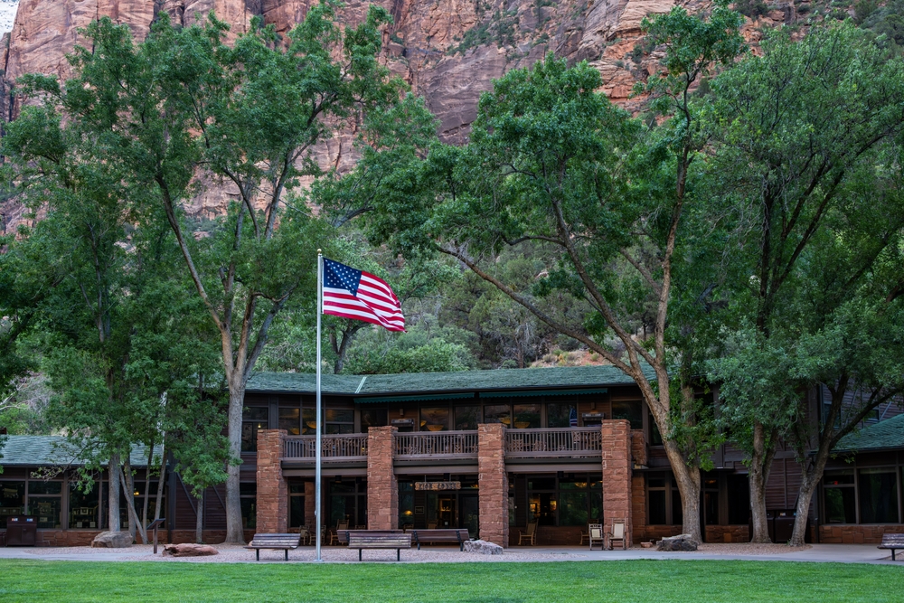 Come prenotare i lodge nei parchi nazionali americani: guida pratica