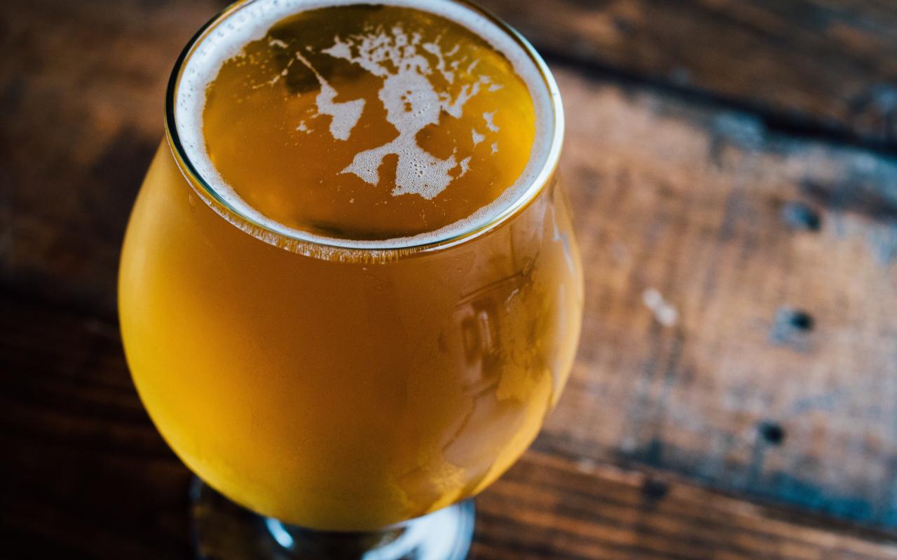 bicchiere di birra artigianale (oregon, stati uniti)