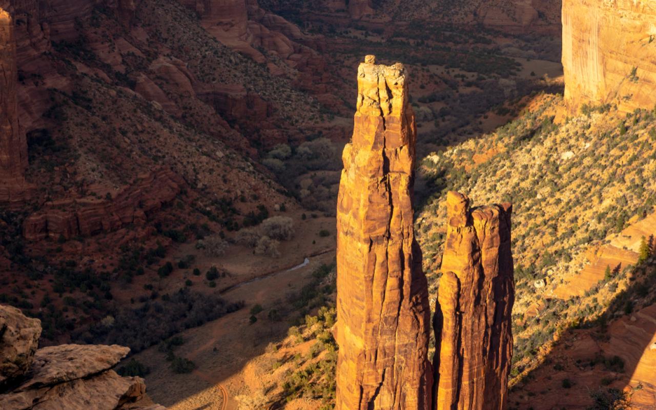 formazioni rocciose del canyon de chelly national monument (arizona, stati uniti)