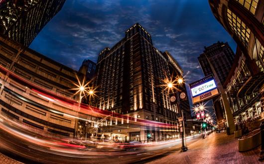 la città di st.louis by night (missouri, stati uniti)