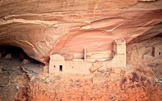mummy cave ruins al canyon de chelly national park (arizona, stati uniti)