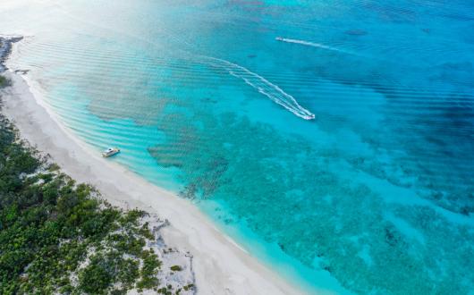 moto d'acqua nel mare di turks e caicos (turks e caicos, stati uniti)