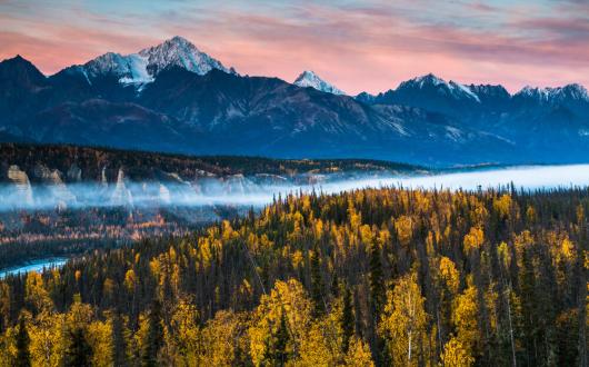 monti dell'alaska al tramonto (alaska, stati uniti)