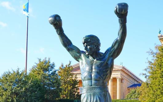 statua di bronzo di rocky balboa a philadelphia (pennsylvania, stati uniti)