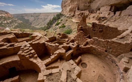 antiche abitazioni nel parco nazionale di mesa verde in colorado (colorado, stati uniti)