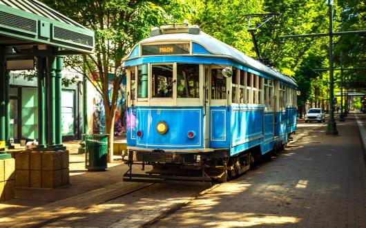 tram storico della linea main street a memphis (tennessee, stati uniti)