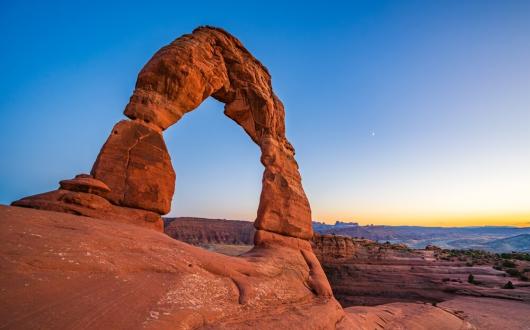 il delicate arch all'arches national park (utah, stati uniti)