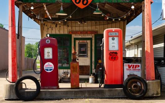storica pompa di benzina lungo la route 66