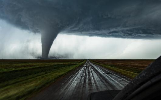 un uragano si abbatte sulle strade del kansas (kansas, stati uniti)