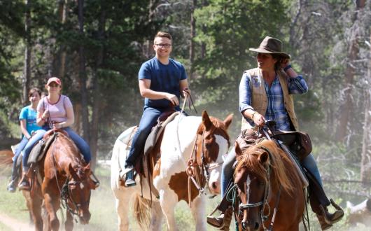 trascorrere un paio di notti in un ranch negli stati uniti, un'esperienza unica