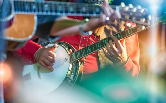 suonatori di chitarra e banjo (tennessee, stati uniti)