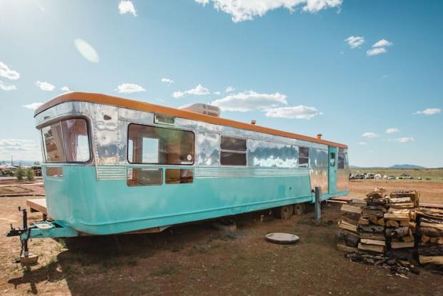 un soggiorno con tutti i comfort in roulotte o airstream americani