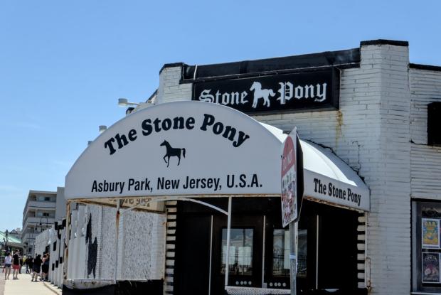 locale di musica dal vivo the stone pony ad asbury park (new jersey, stati uniti)