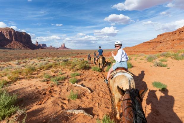 tour a cavallo al tramonto nella Monument Valley