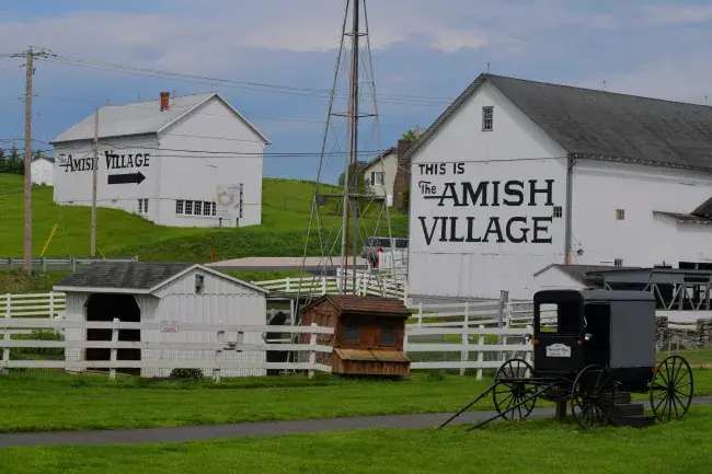 amish village