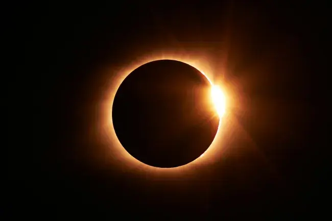 eclissi solare totale