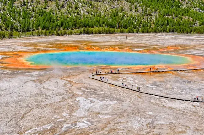 tour in auto yellowstone stati uniti