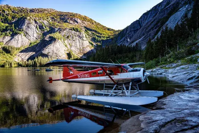 un tour in idrovolante nel Nord Ovest degli Stati o in Alaska
