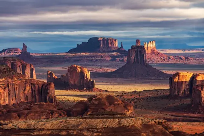 tour nella monument valley, stati uniti
